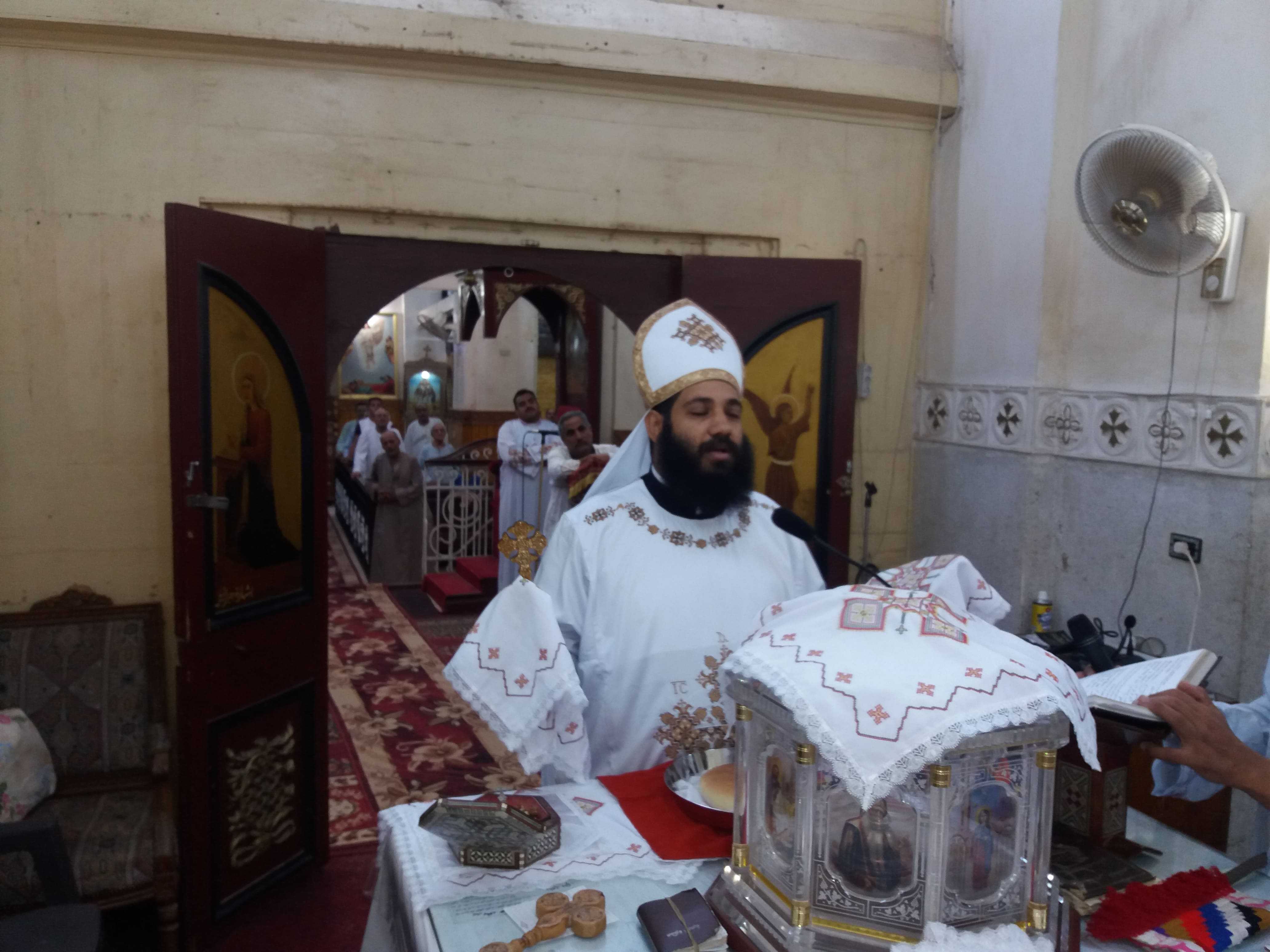 القداس الإلهى للقس فيلبس سعد