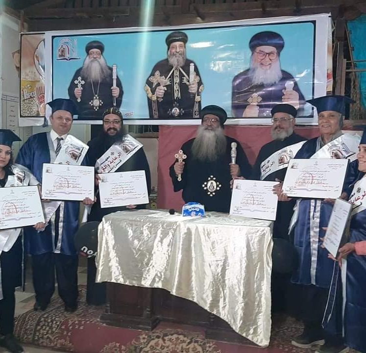 تخريج اول دفعه من طلبة معهد الرعاية والتربية بفرع دشنا