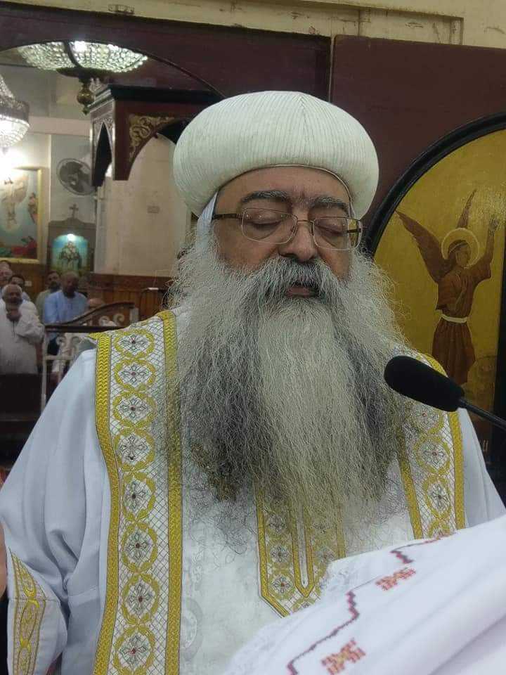 الانبا تكلا يترأس قداس الاحد